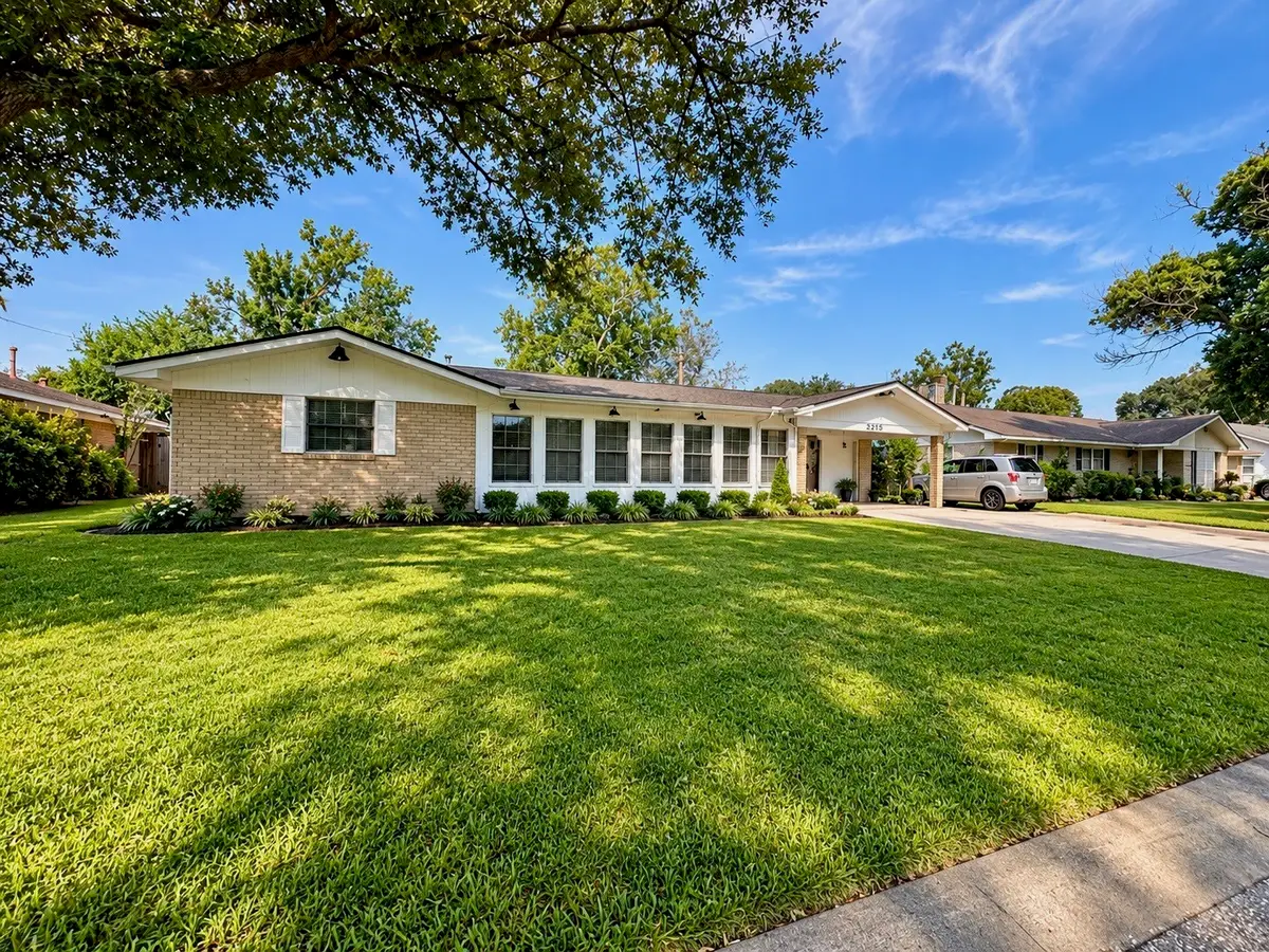 2202 French Place, Baytown, TX 77520 - #1