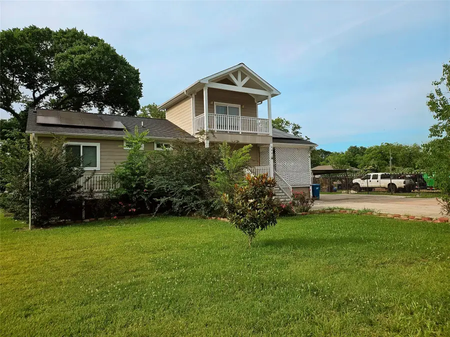 5821 Woodview Drive, Humble, TX 77396 - #2