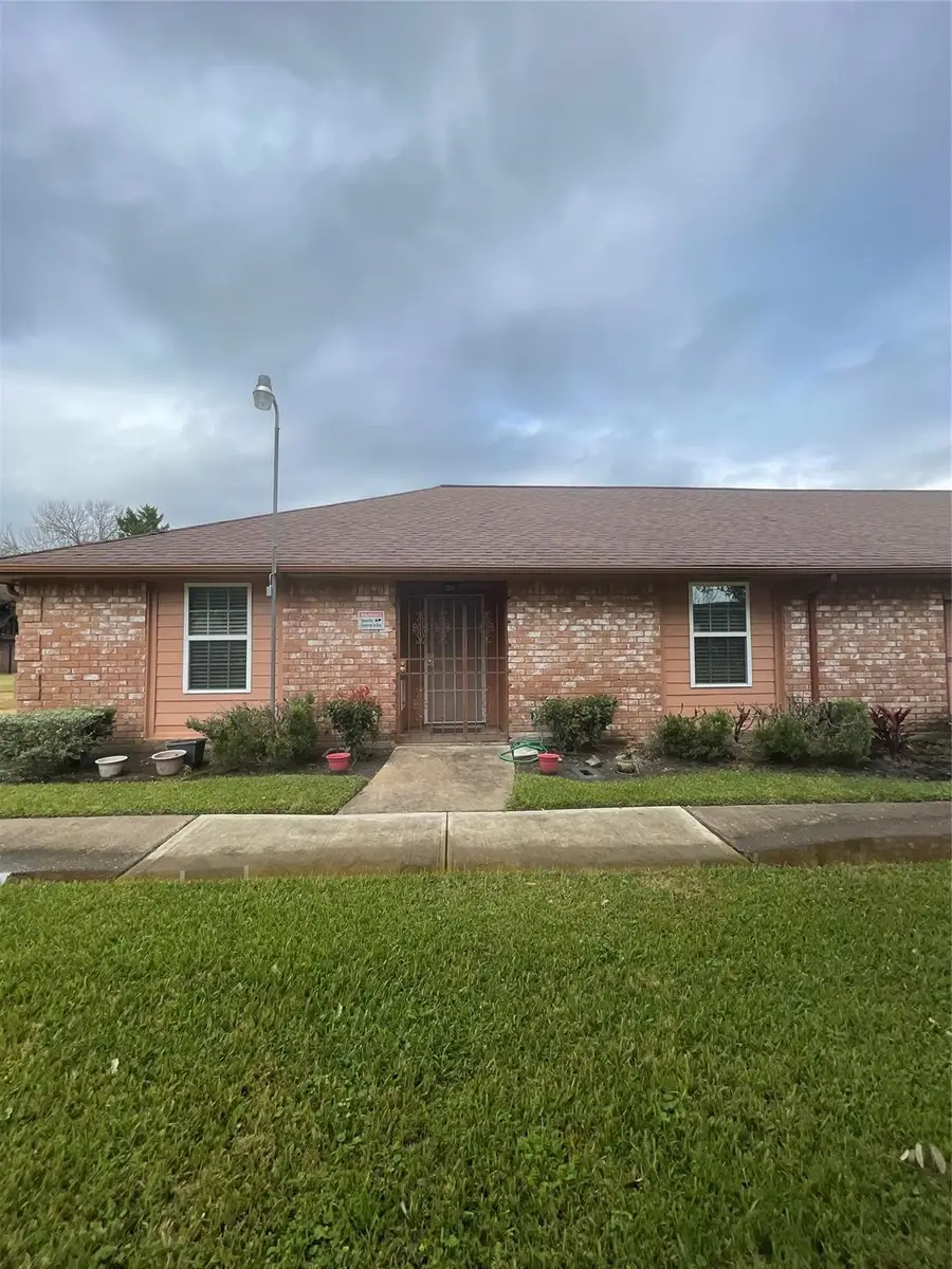 12133 Sharpview Drive, Houston, TX 77072 - Image #2