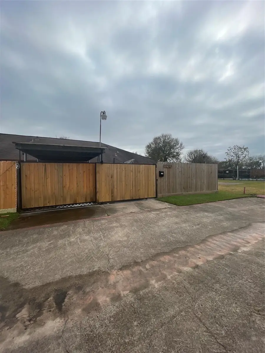 12133 Sharpview Drive, Houston, TX 77072 - Image #3