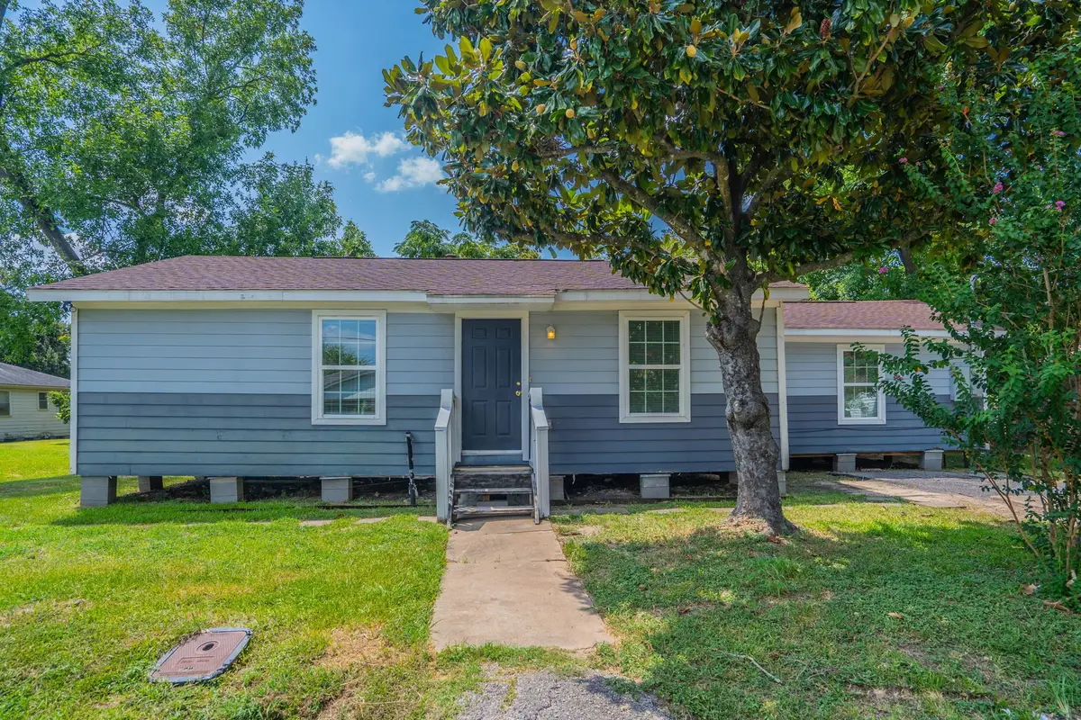 122 Oak Street, Stafford, TX 77477 - #1