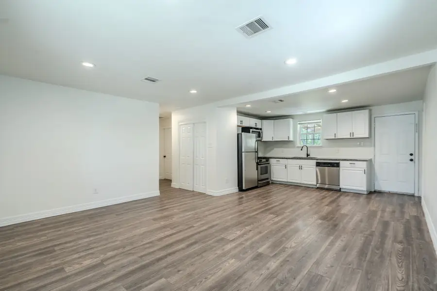 122 Oak Street, Stafford, TX 77477 - #3