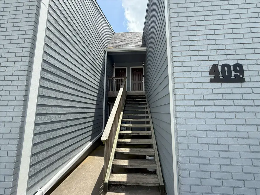 409 S Bauer Drive, Port Lavaca, TX 77979 - Image #2