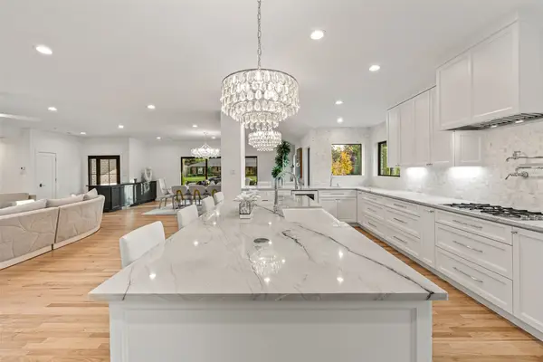 5658 Del Monte Drive, Houston, TX 77056