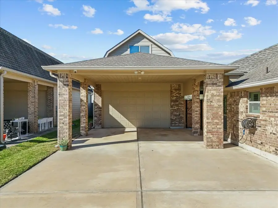 2502 Rosa Rita Drive, League City, TX 77573 - Image #2