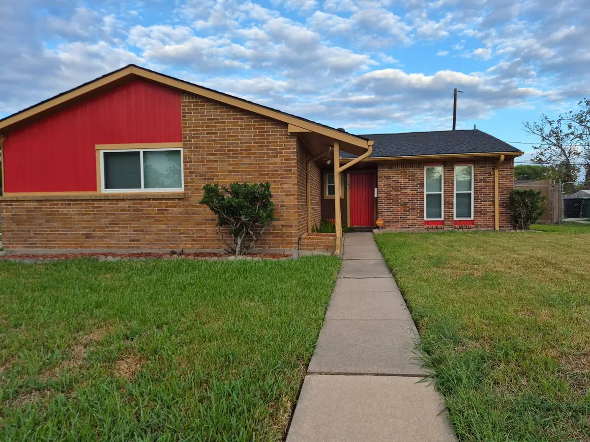12603 S Coast Drive, Houston, TX 77047 - #1