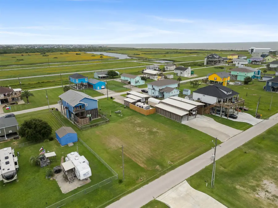 944 Sandollar, Crystal Beach, TX 77650 - #2