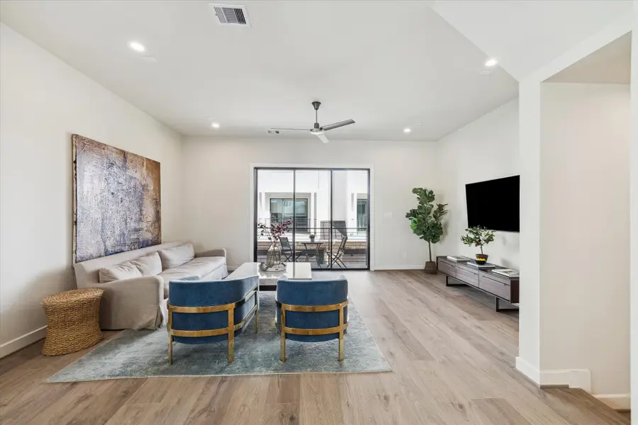 137 Eastwood Street, Houston, TX 77011 - #2