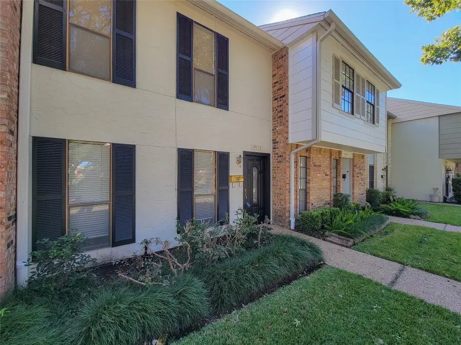 10212 Longmont Drive #44/7, Houston, TX 77042 - Image #2