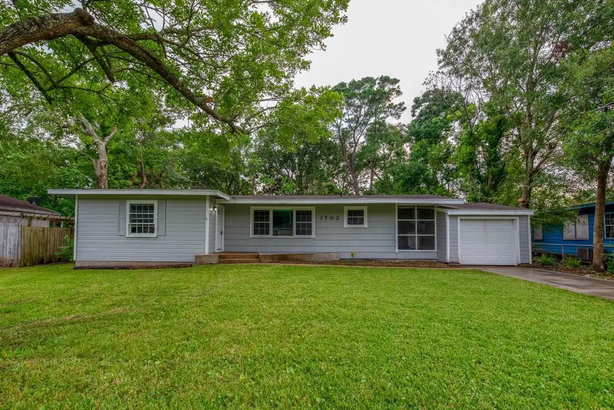 1702 W Crockett Street, La Marque, TX 77568 - Image #1