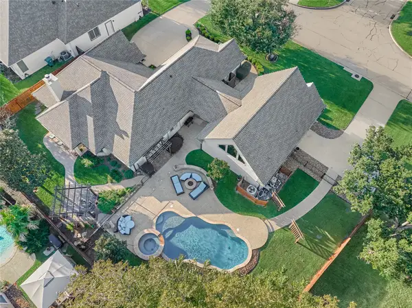 98 Monterrey Road W, Montgomery, TX 77356