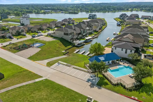 10780 S Lake Mist Lane S, Willis, TX 77318