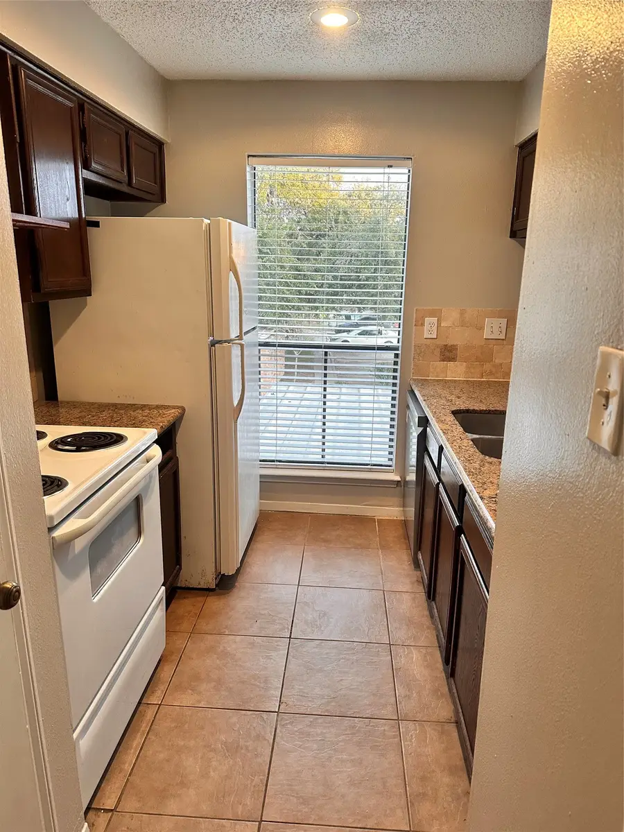 3730 Thistlemont Drive #102, Houston, TX 77042 - #3