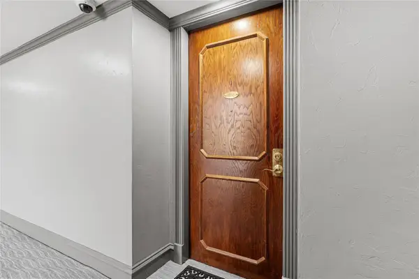 5150 Hidalgo Street #1702, Houston, TX 77056