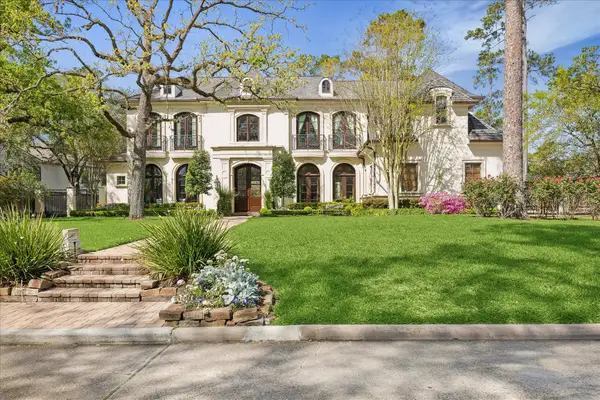 107 Willowend Drive, Hunters Creek Village, TX 77024