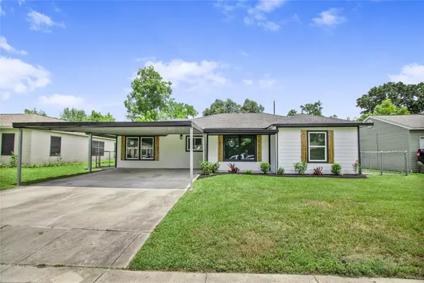 1015 Roper Street, Houston, TX 77034