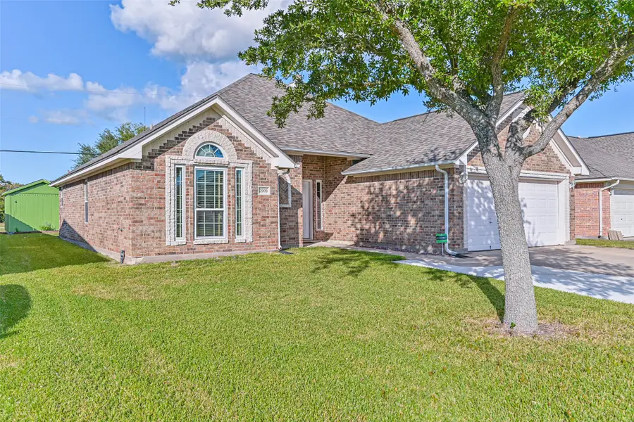 2906 31st Avenue N, Texas City, TX 77590 - Image #2