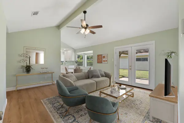 2206 Sierra Street, Kemah, TX 77565