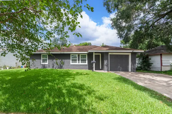 802 Mobile Drive, Pasadena, TX 77506