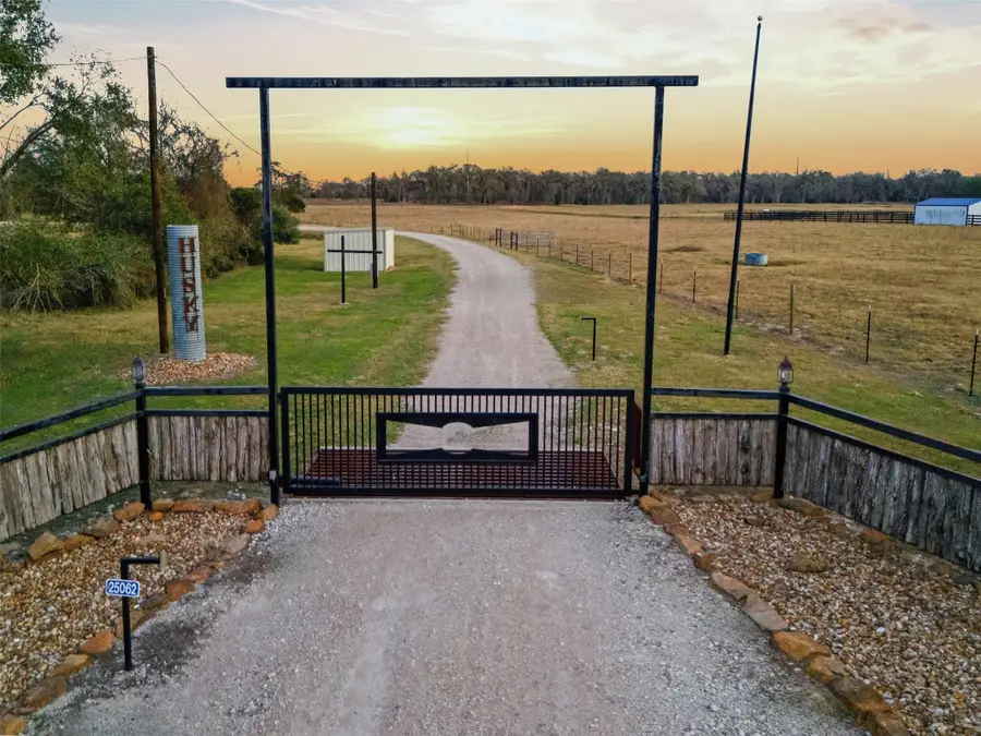 25062 Highway 159, Hempstead, TX 77445 - Image #3