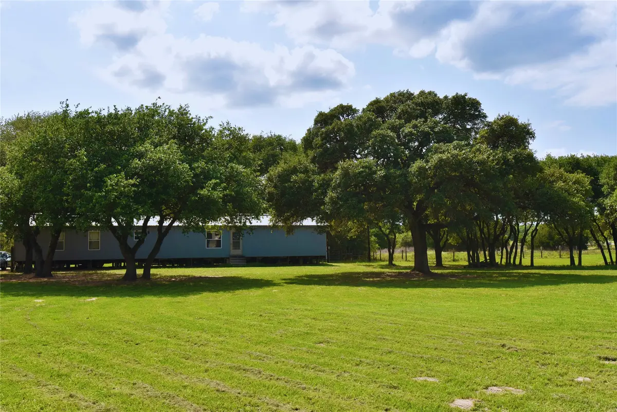13337 Us Highway 90a E, Hallettsville, TX 77964 - #1