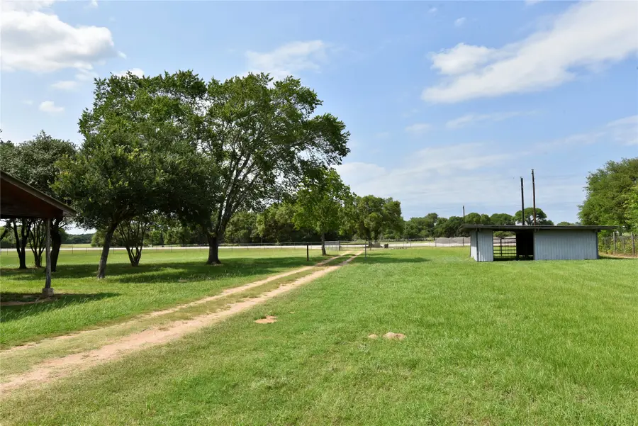 13337 Us Highway 90a E, Hallettsville, TX 77964 - #3