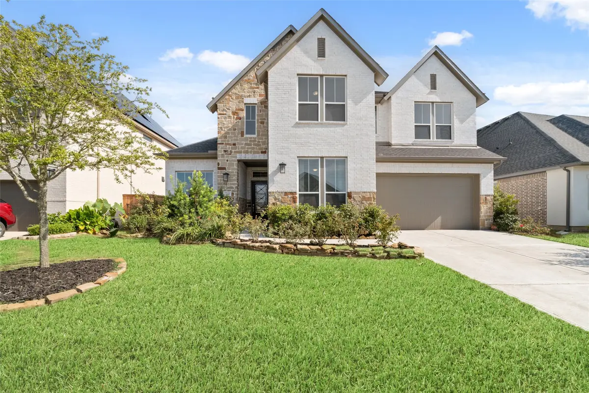 32018 Crested Knoll Court, Fulshear, TX 77441 - Image #1