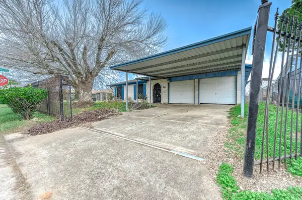 12703 Redfern Drive, Houston, TX 77048