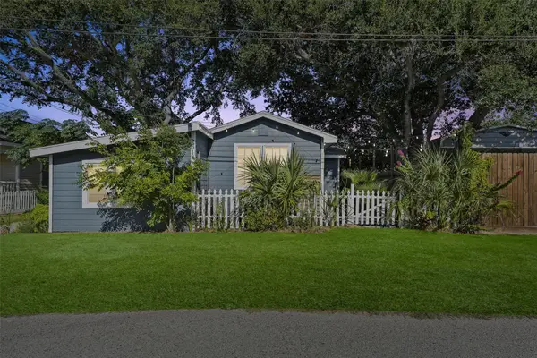 2614 59th Street, Galveston, TX 77551