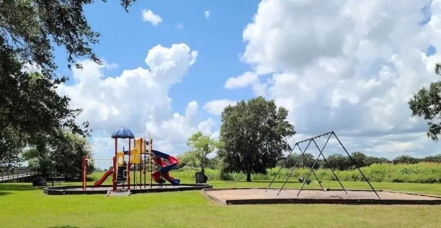 000 Lariat Court, Angleton, TX 77515 - #3