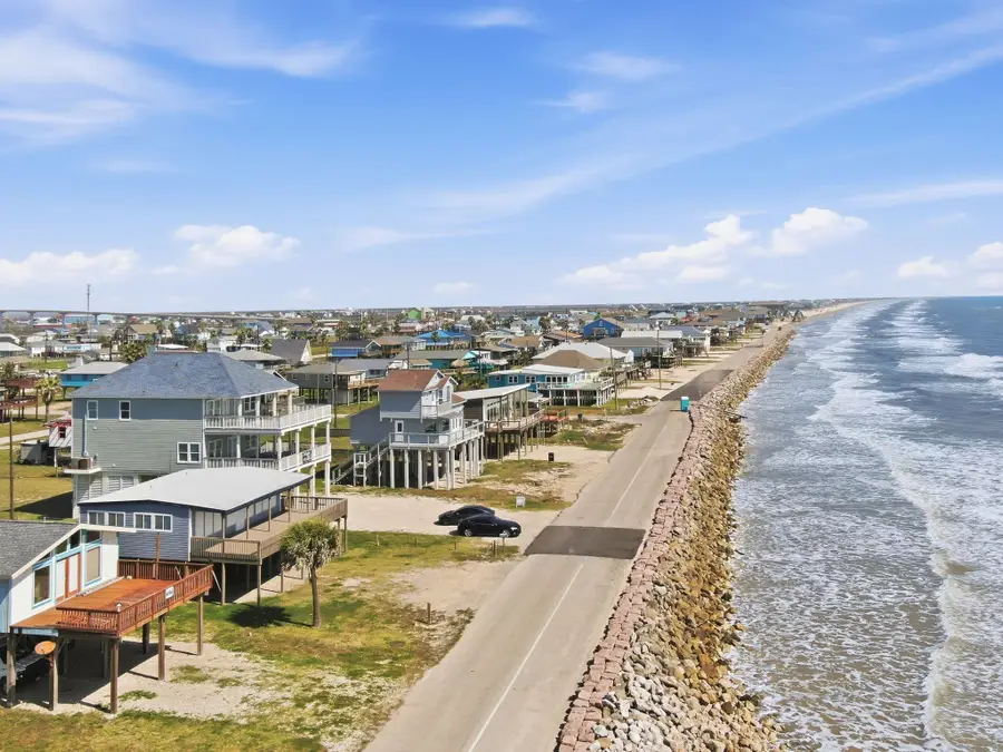 706 Beach Drive, Freeport, TX 77541 - #3