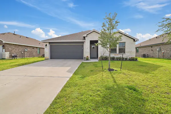 127 Walnut Hill Court, Anahuac, TX 77514