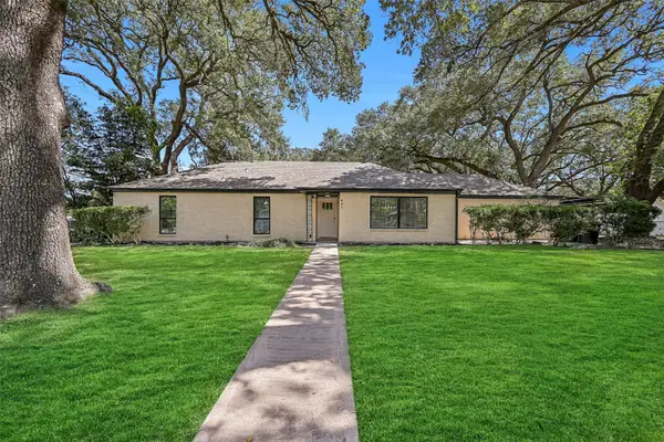801 S Jackson Street, Alvin, TX 77511