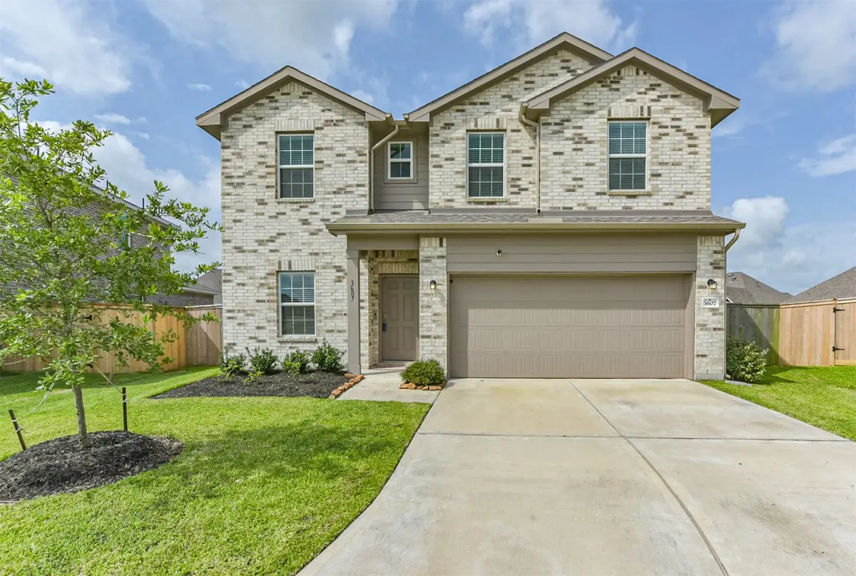 3607 Crosspointe Pass, Angleton, TX 77515 - #1