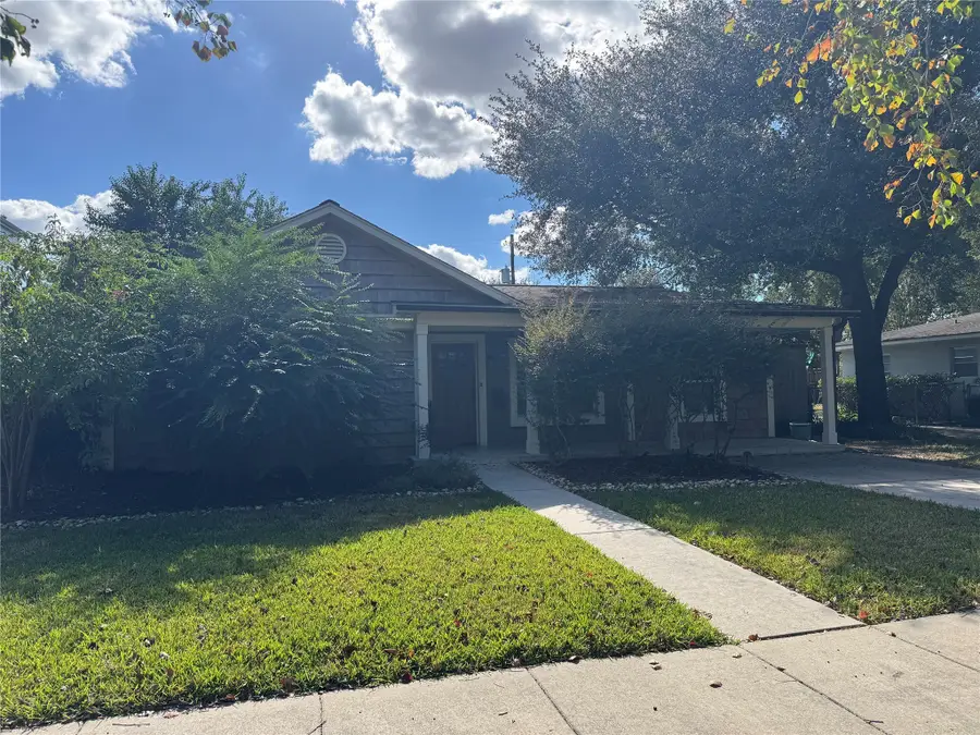 4023 Turnberry Circle, Houston, TX 77025 - Image #2