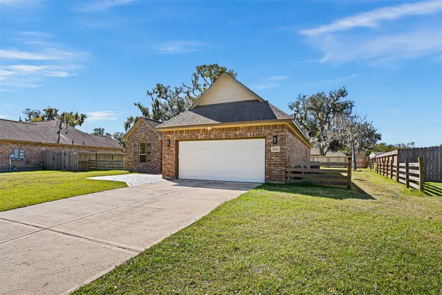2234 Shalmar Drive, West Columbia, TX 77486 - Image #3