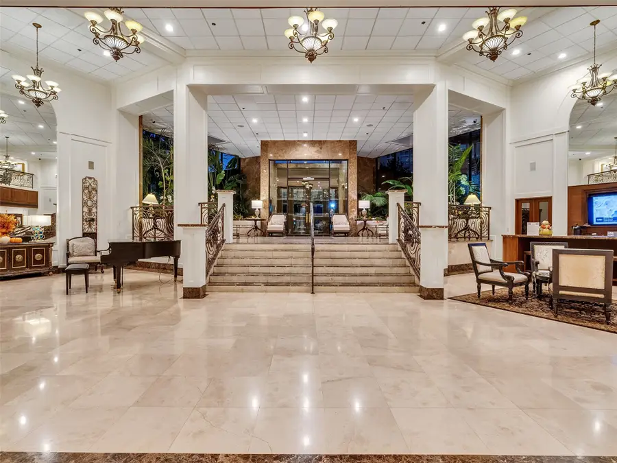 3525 Sage Road #812, Houston, TX 77056 - Image #3