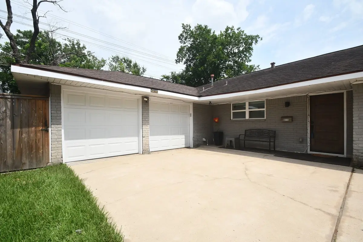 9715 Greenwillow Street, Houston, TX 77096 - #1