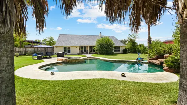 111 County Road 932, Alvin, TX 77511