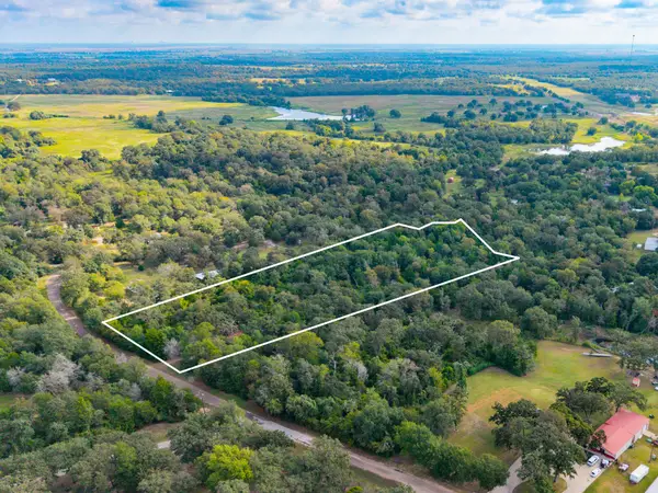 430 Pin Oak Drive, Somerville, TX 77879