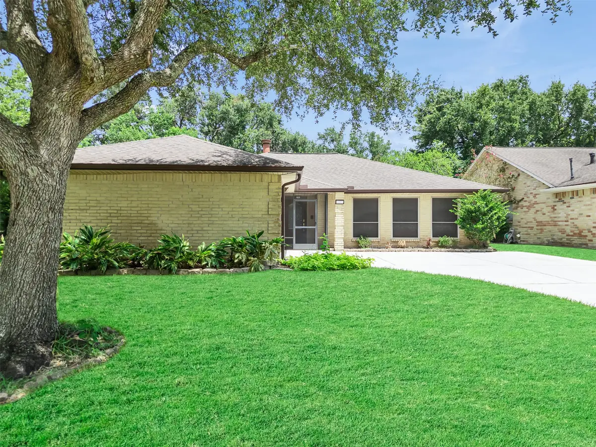 2819 Poplar Creek Lane, Pearland, TX 77584 - #1