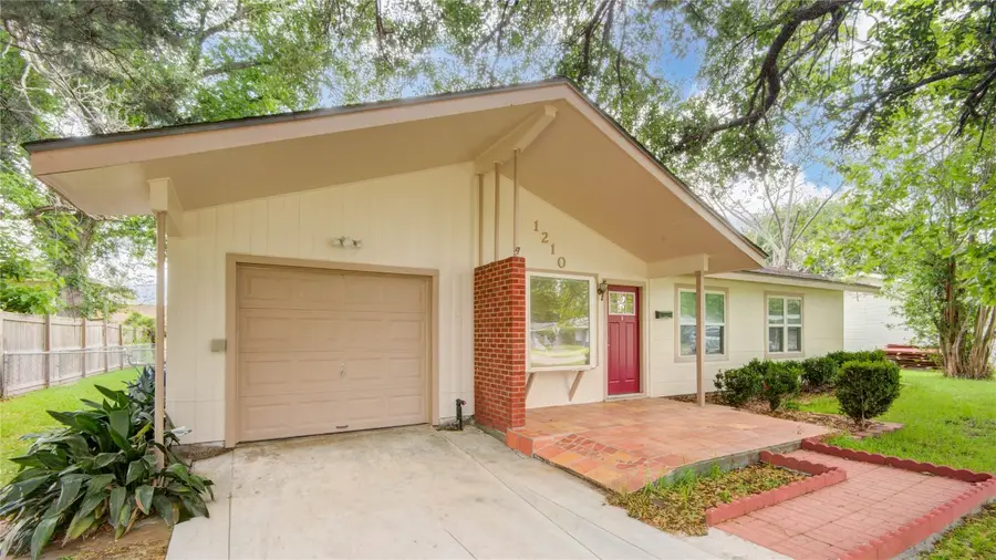 1210 Mac Drive Drive, Sweeny, TX 77480 - #3