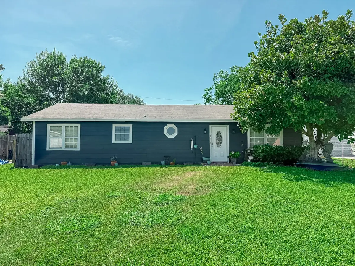 224 Maple Drive, Hitchcock, TX 77563 - #1