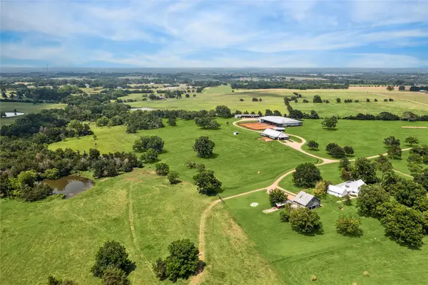 1325 Stalmach Road, New Ulm, TX 78950