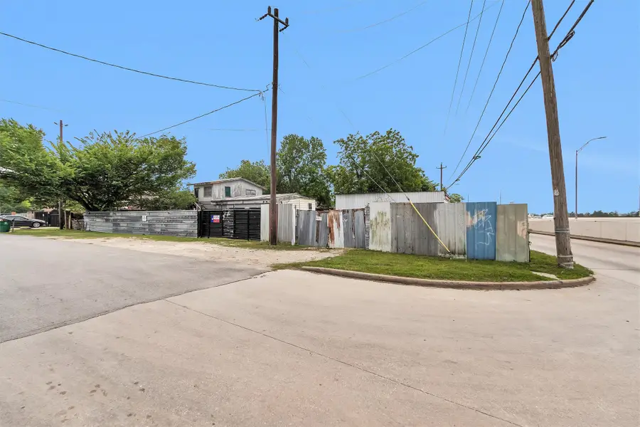 9650 E Hardy Road, Houston, TX 77093 - #2