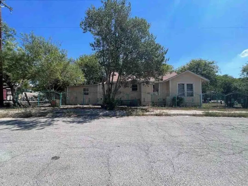 345 Matthews Avenue, San Antonio, TX 78207 - #1