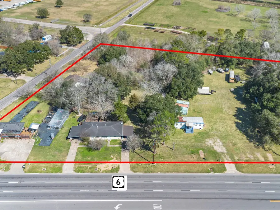 2518 W Highway 6, Alvin, TX 77511 - #2