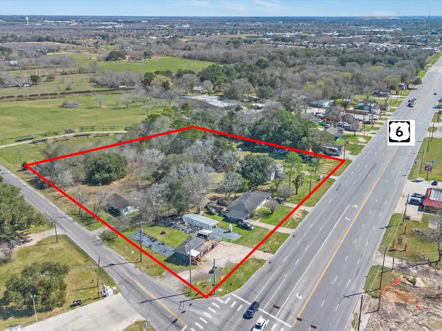 2518 W Highway 6, Alvin, TX 77511 - #3