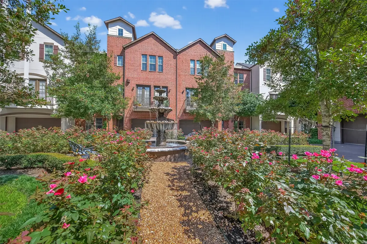 912 Lovett #B, Houston, TX 77006 - Image #1