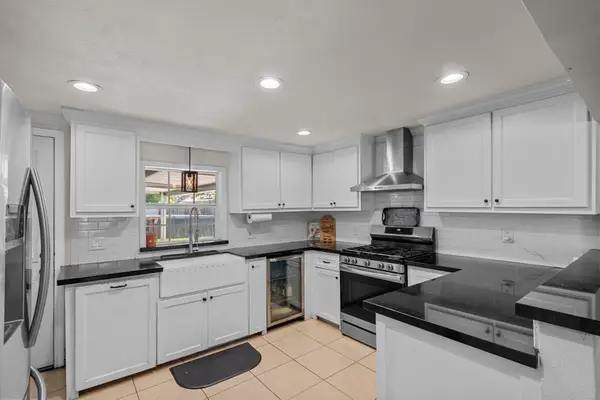 1001 Joseph Street, Pasadena, TX 77506
